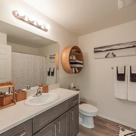 Modern And Stylish King Bed Wifi Free Parking Apartment Spokane Valley Exterior photo