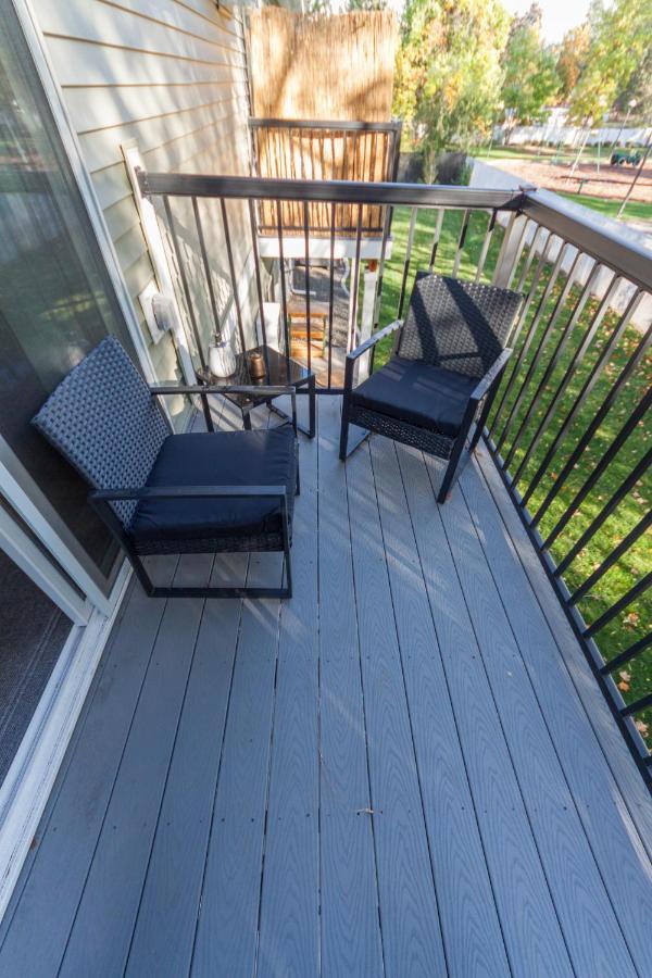 Modern And Stylish King Bed Wifi Free Parking * Spokane Valley