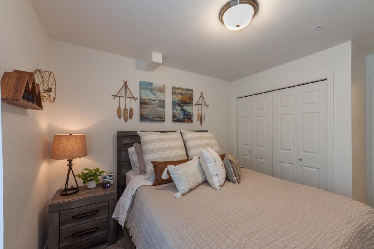 Modern And Stylish King Bed Wifi Free Parking
